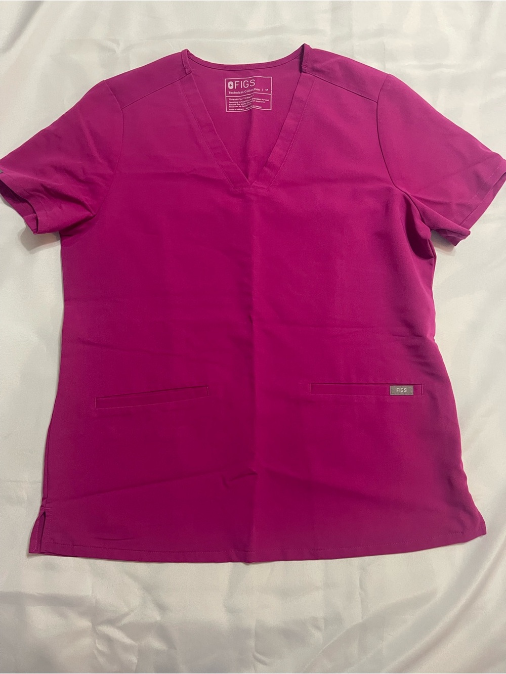FIGS Casma Three-Pocket Scrub Top – Raspberry Sorbet – Women’s M